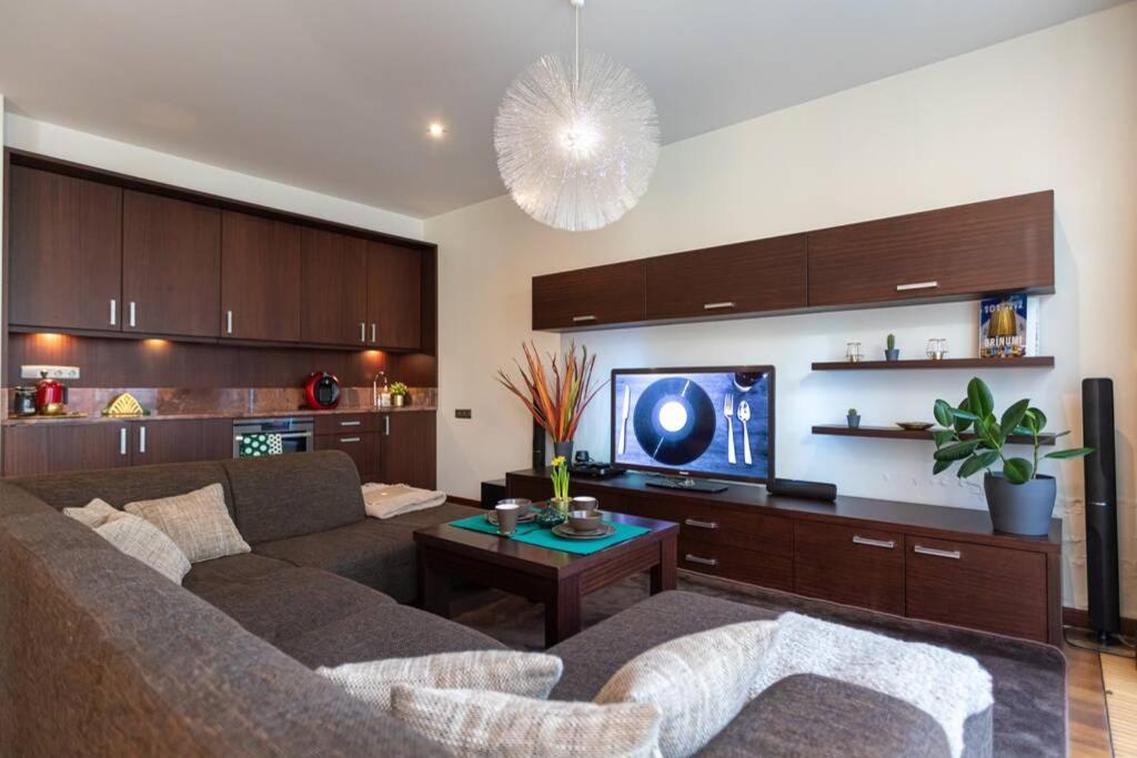 Cozy River-Side Apartment Right In Рига Екстер'єр фото